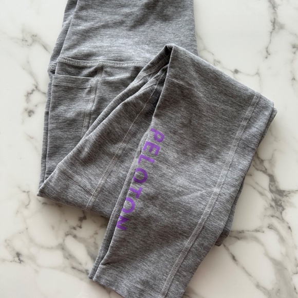 Beyond Yoga Peloton Out of Pocket Side Pocket Gray Yoga Pants Leggings Medium - Picture 4 of 11